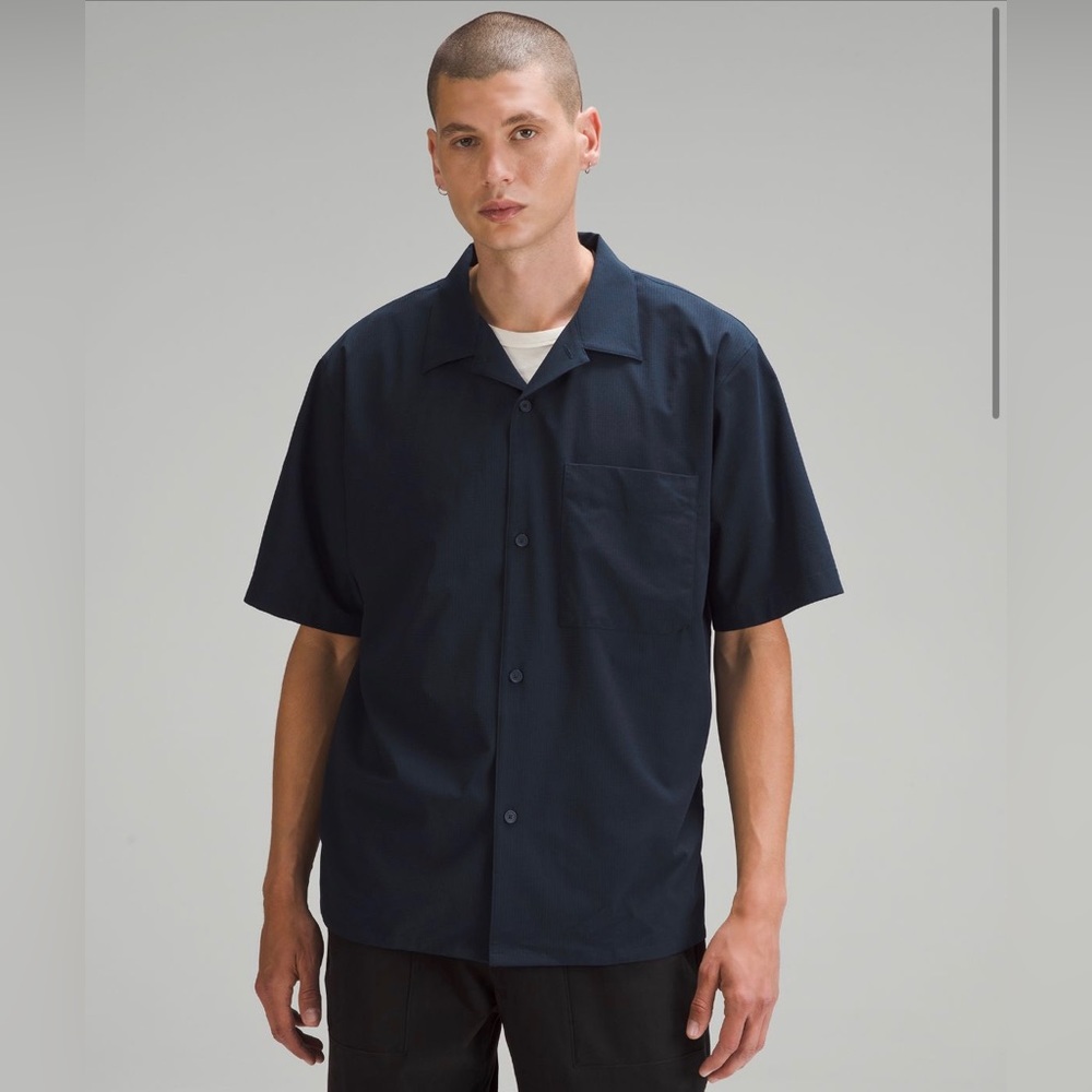 Lululemon NWT Airing Easy Camp Collar SS Shirt Stretch Solid Navy Blue XL